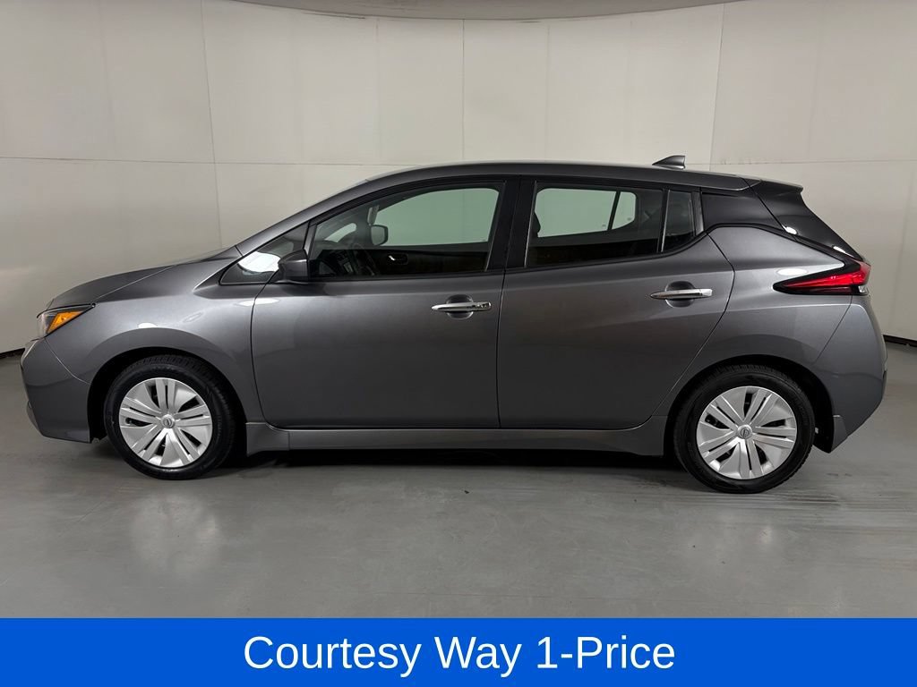 Used 2025 Nissan Leaf S FWD image 6