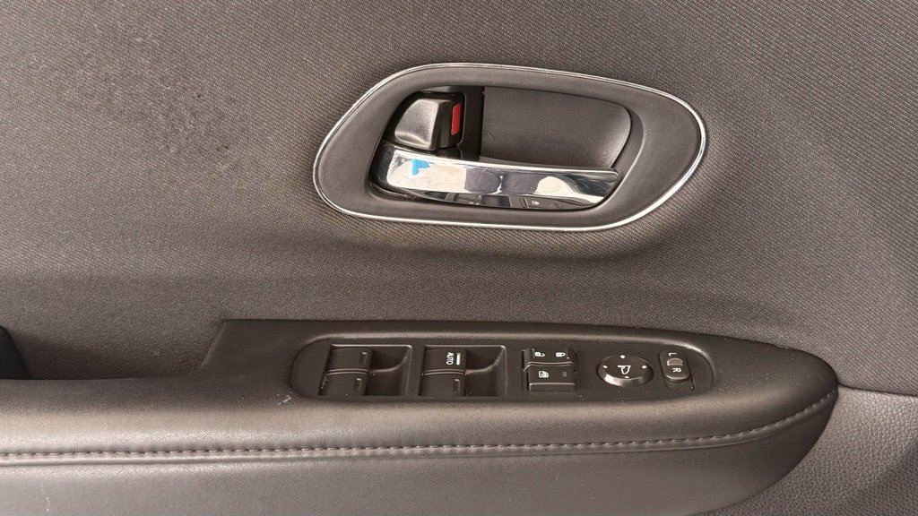 Used 2021 Honda HR-V EX image 31