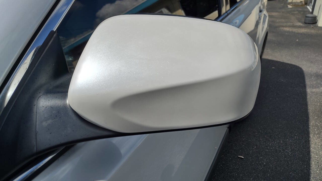 Used 2010 Subaru Outback 2.5i Premium w/ Popular Equipment Group 1B image 9