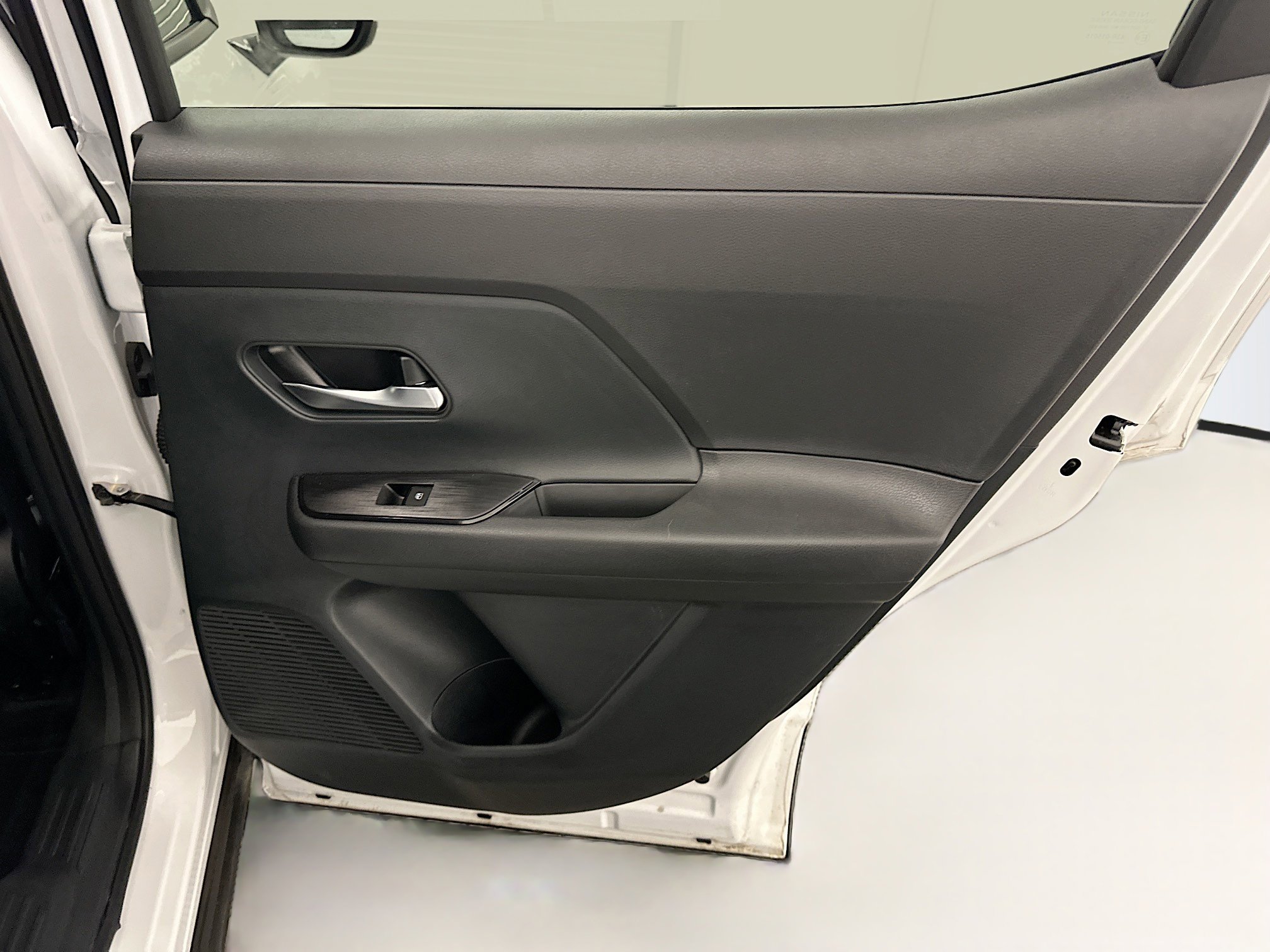 Used 2025 Nissan Kicks SV image 30