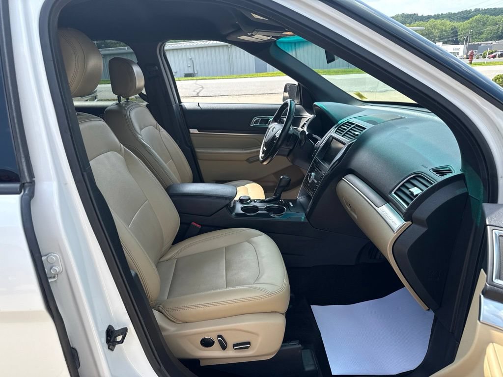 Used 2016 Ford Explorer Limited AWD/4WD image 37
