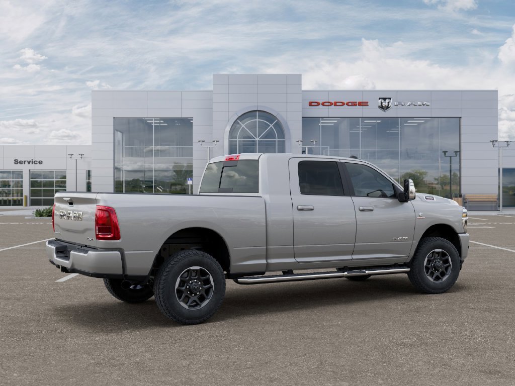New 2026 RAM 2500 Laramie AWD/4WD image 4