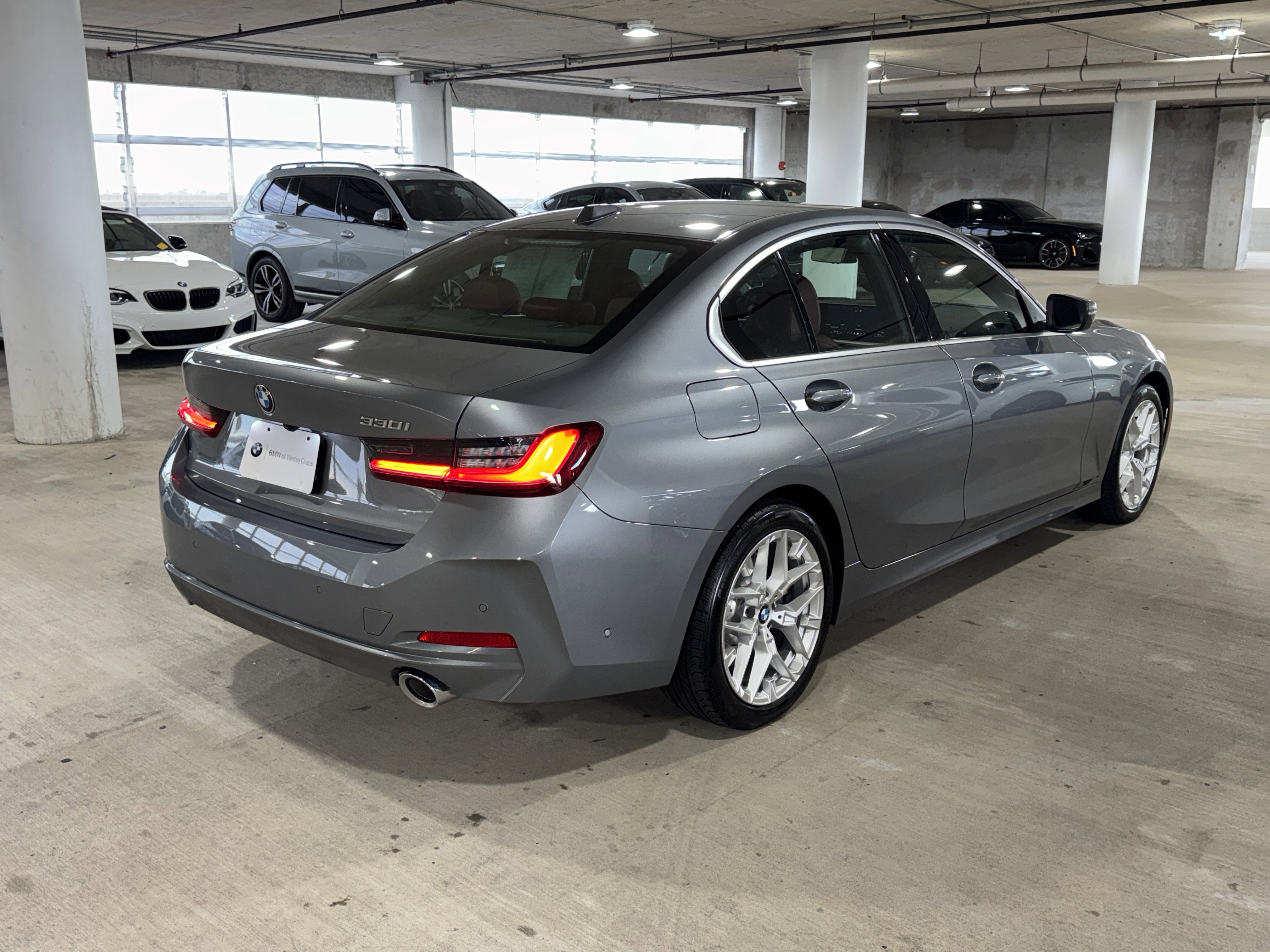 Certified 2025 BMW 330i Sedan image 8