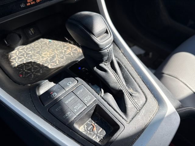 Used 2023 Toyota RAV4 LE image 31