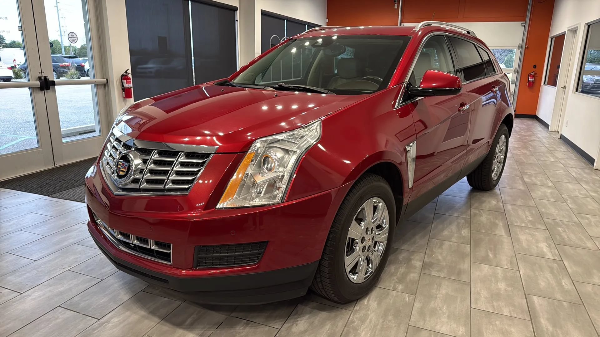 Used 2015 Cadillac SRX Luxury w/ Driver Awareness Package FWD image 3