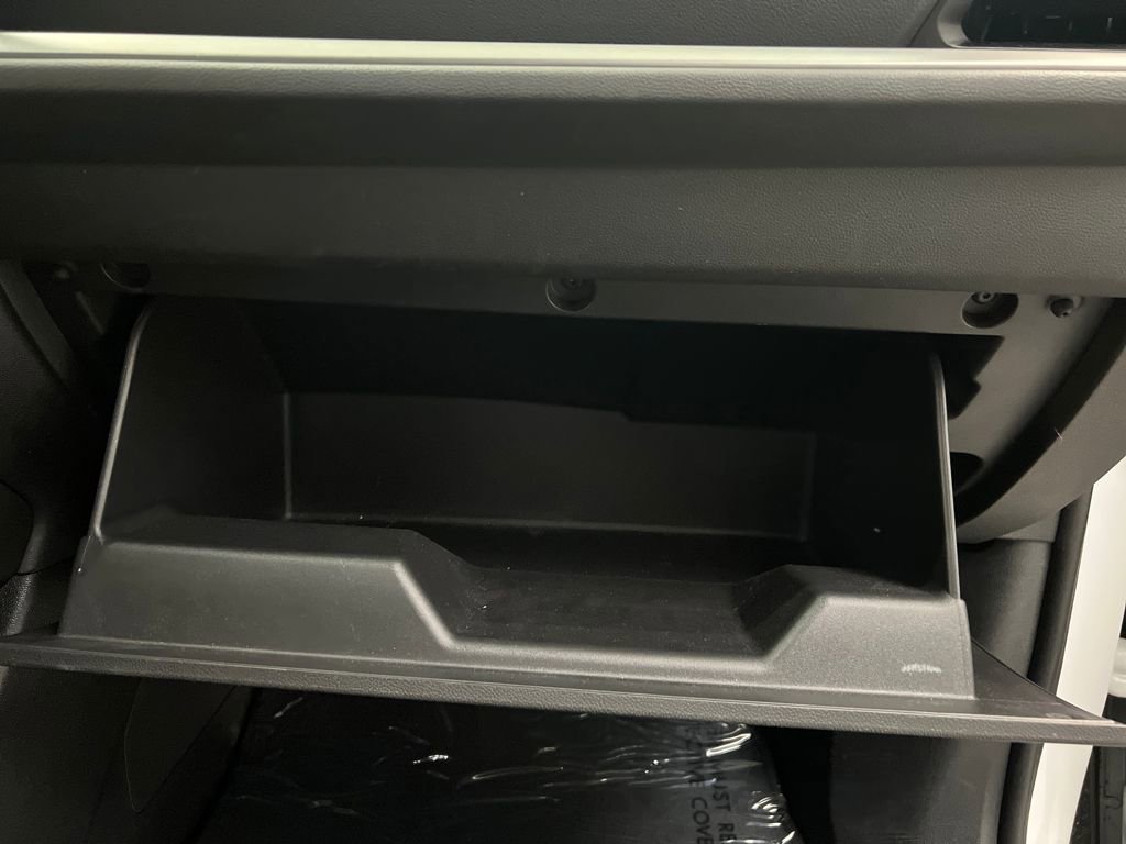 Used 2024 Chevrolet Traverse LT image 30