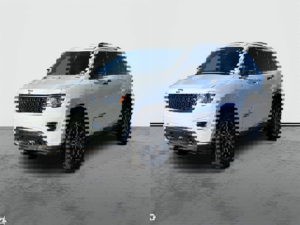 Certified 2021 Jeep Grand Cherokee Limited w/ Trailer Tow Group IV