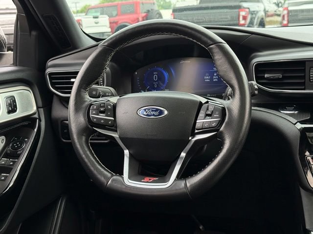 Used 2023 Ford Explorer ST w/ Technology Package AWD/4WD image 7