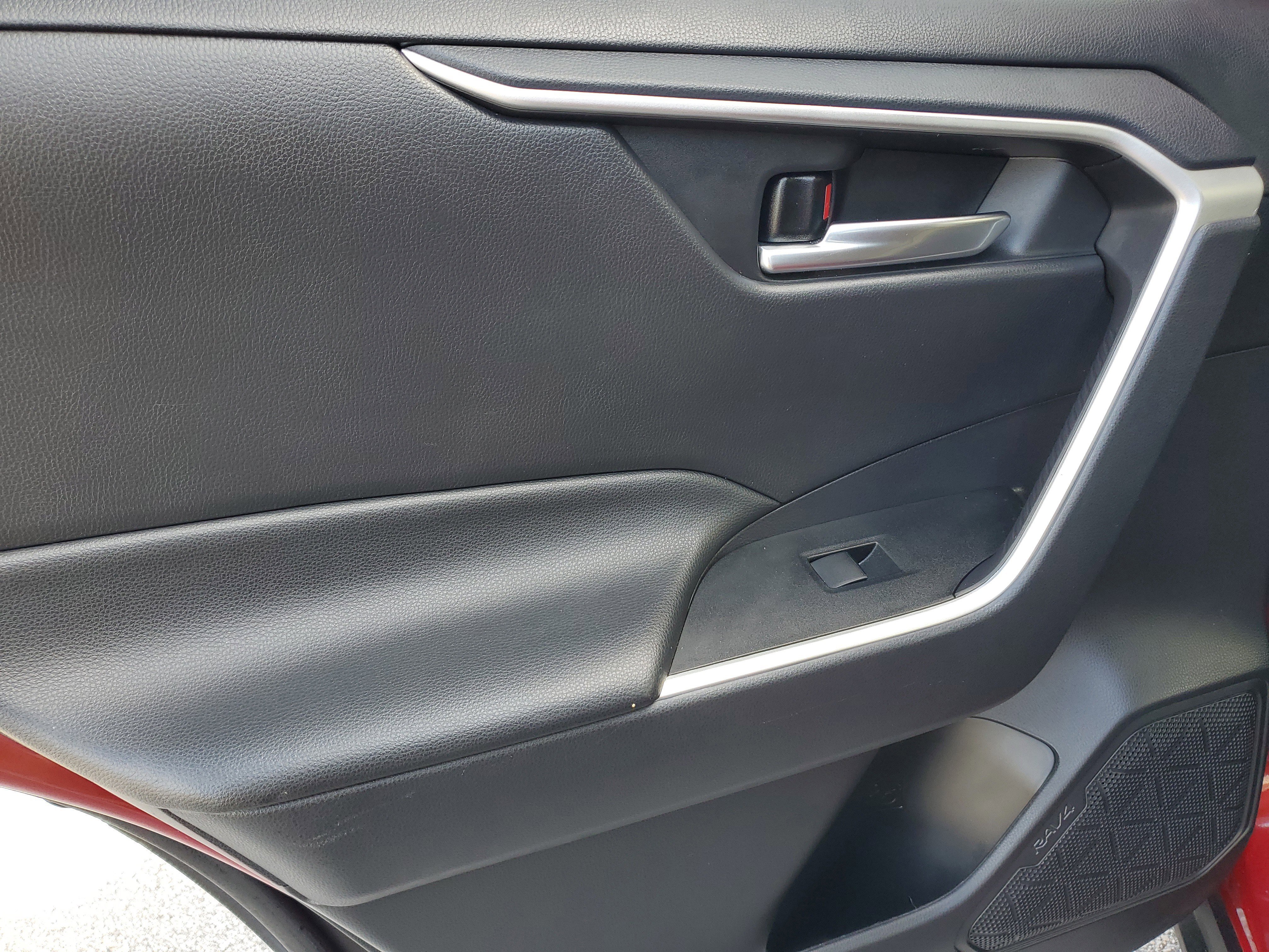 Certified 2021 Toyota RAV4 XLE w/ Convenience Package image 14