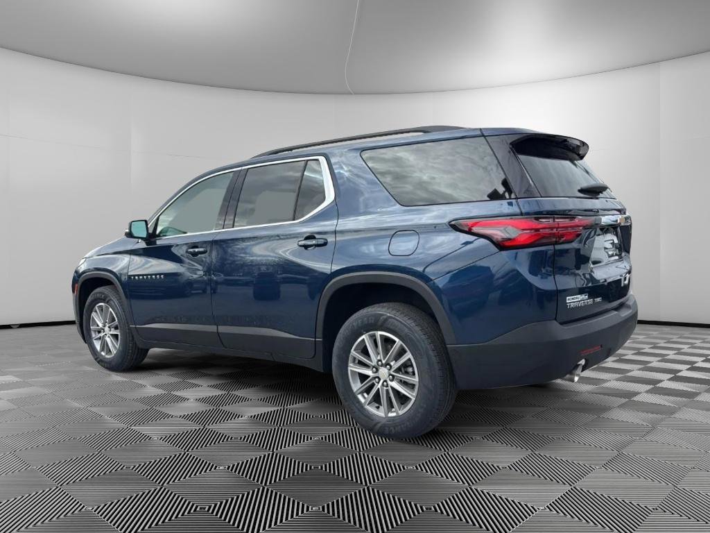 Used 2023 Chevrolet Traverse LT AWD/4WD image 3