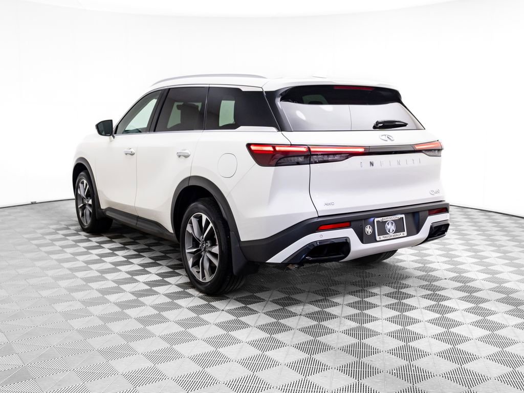 Used 2025 INFINITI QX60 Luxe image 3