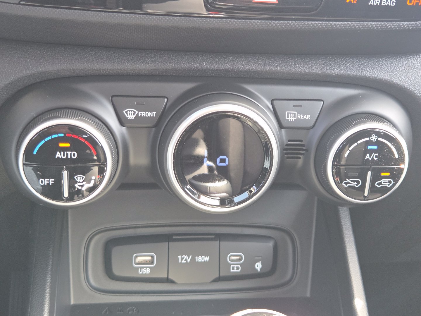 New 2026 Hyundai Venue SEL FWD image 35