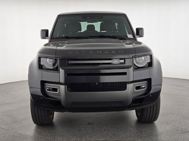 Certified 2024 Land Rover Defender 90 V8 AWD/4WD image 8