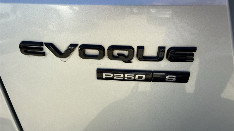 Used 2020 Land Rover Range Rover Evoque S AWD/4WD image 28