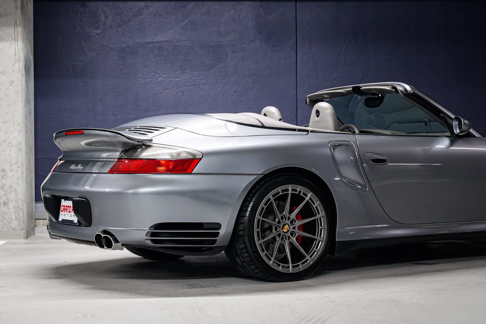 Used 2004 Porsche 911 Turbo AWD/4WD image 37