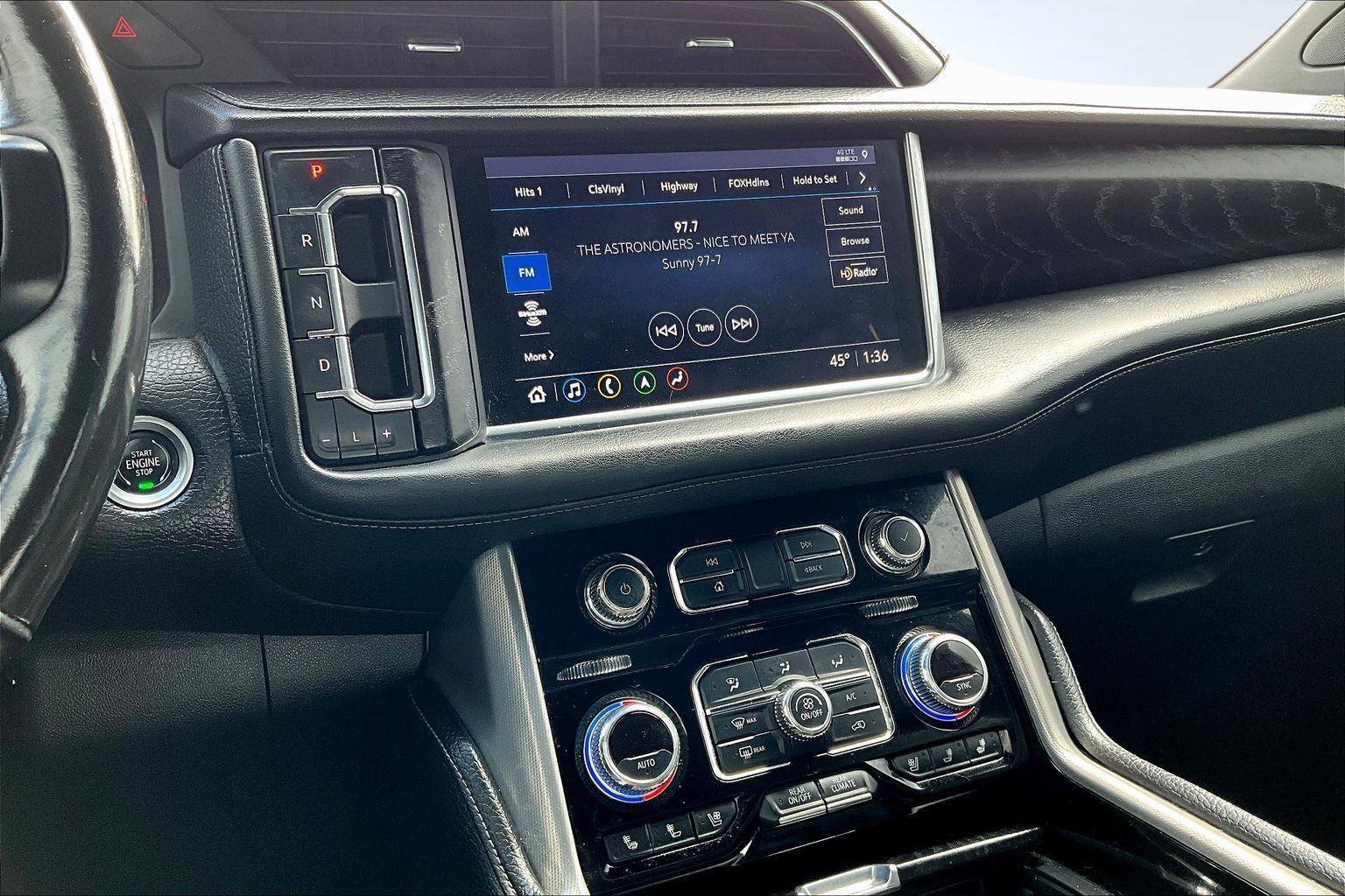 Used 2021 GMC Yukon XL Denali w/ Denali Premium Package image 7