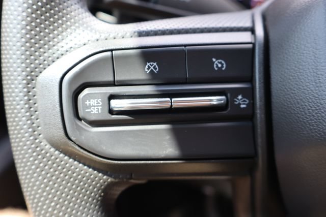 Used 2025 Chevrolet Colorado Trail Boss AWD/4WD image 17