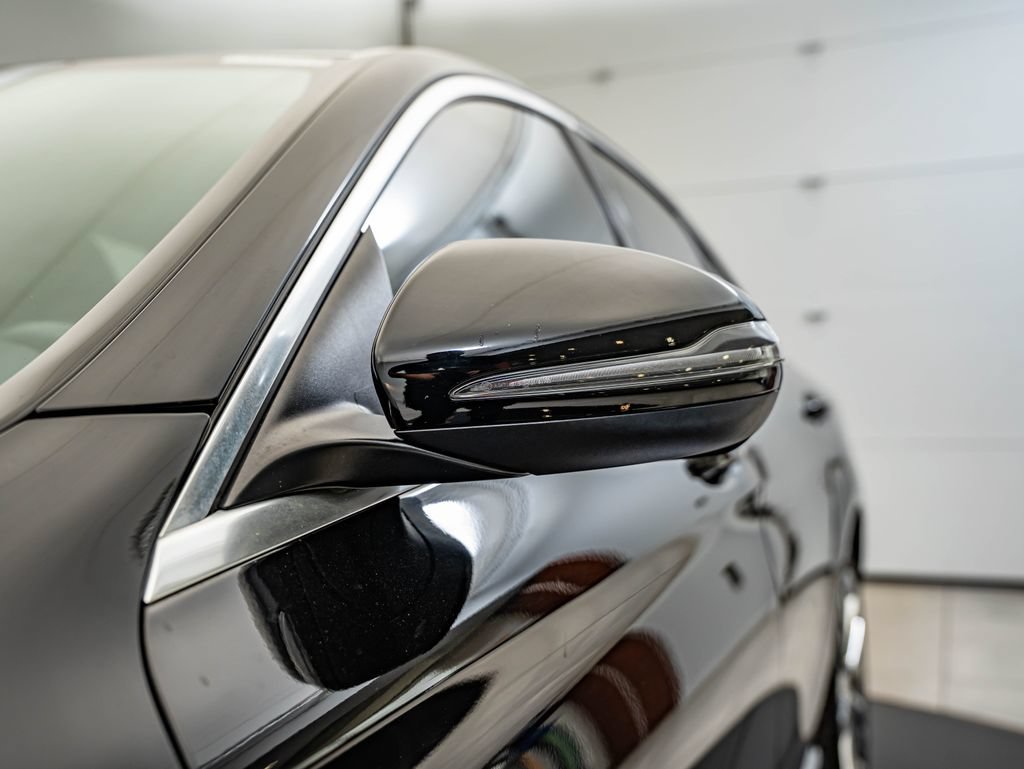 Used 2018 Mercedes-Benz C 300 4MATIC Sedan image 9