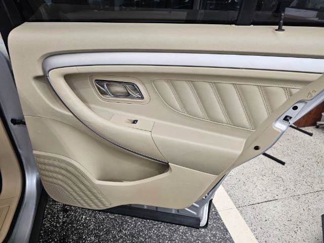 Used 2019 Ford Taurus SEL w/ Equipment Group 201A FWD image 30