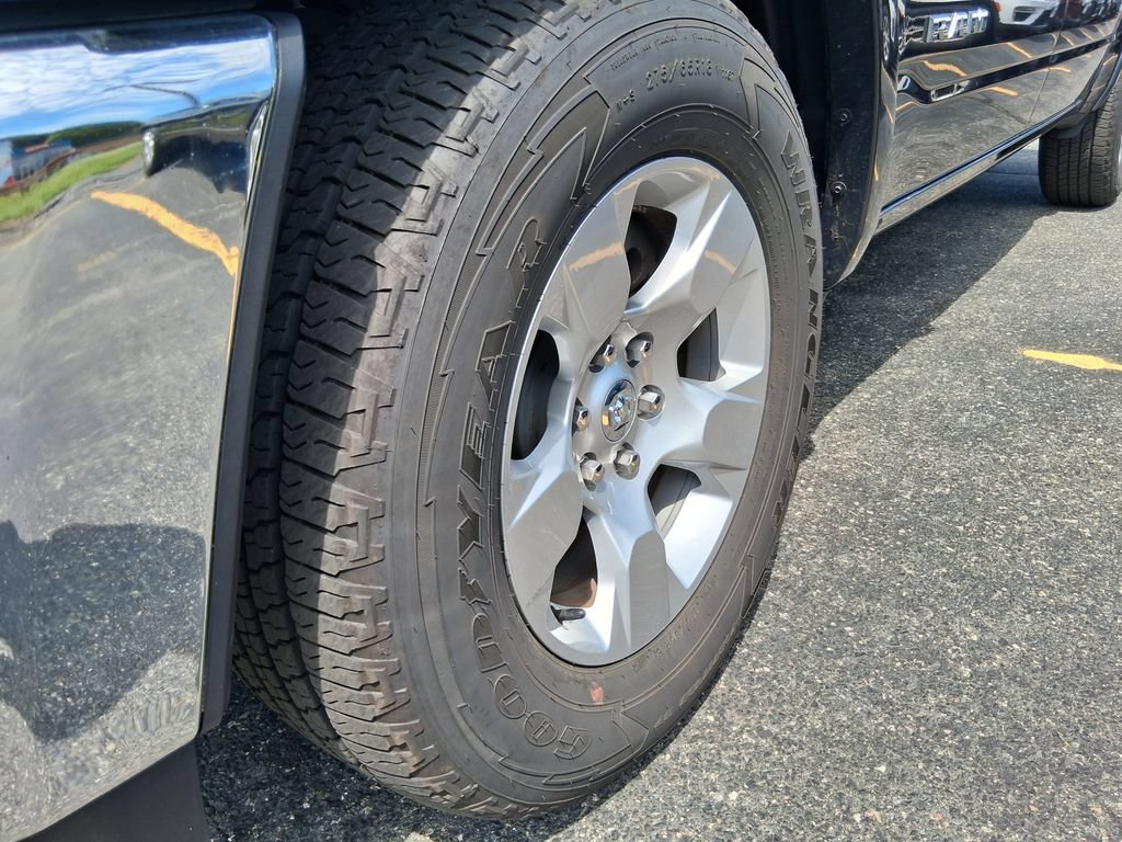 Used 2025 RAM 1500 Big Horn AWD/4WD image 5