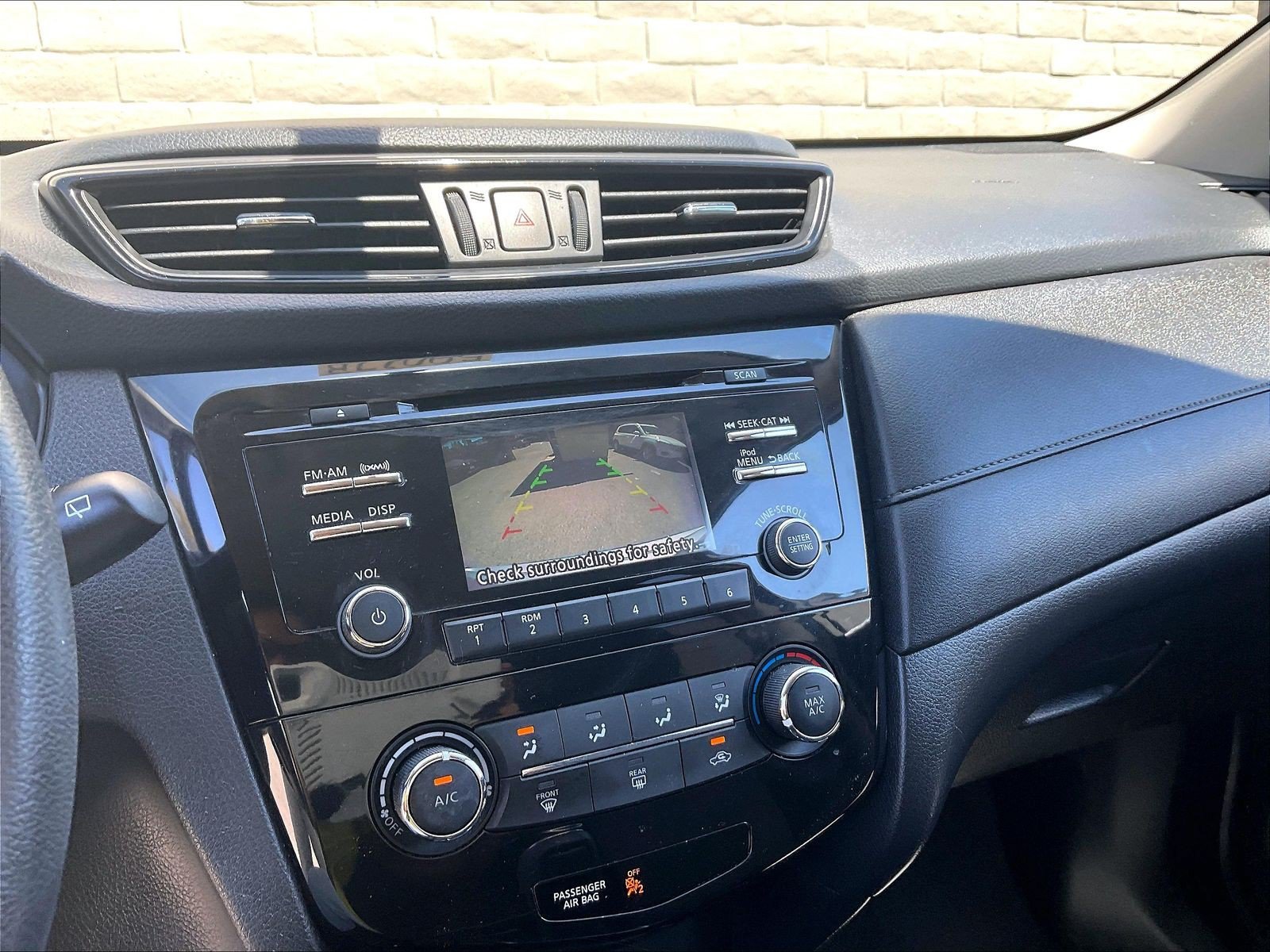 Used 2017 Nissan Rogue S w/ Appearance Package FWD image 21