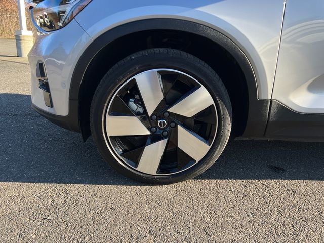Used 2023 Volvo XC40 Recharge Ultimate image 31