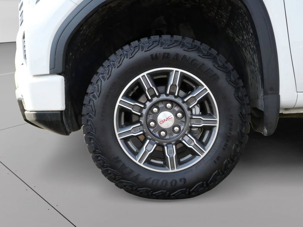 Used 2025 GMC Sierra 1500 AT4 AWD/4WD image 9