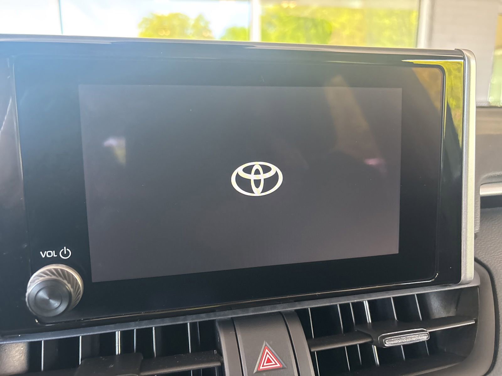 Used 2025 Toyota RAV4 LE AWD/4WD image 17