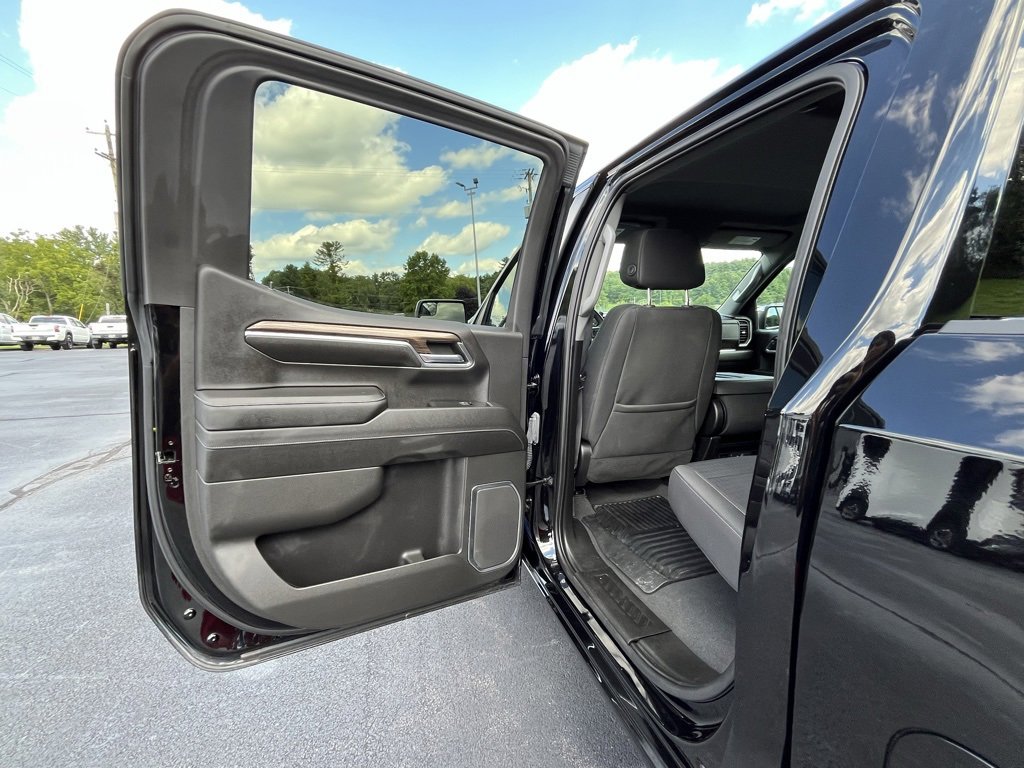Used 2023 Chevrolet Silverado 1500 LT image 14