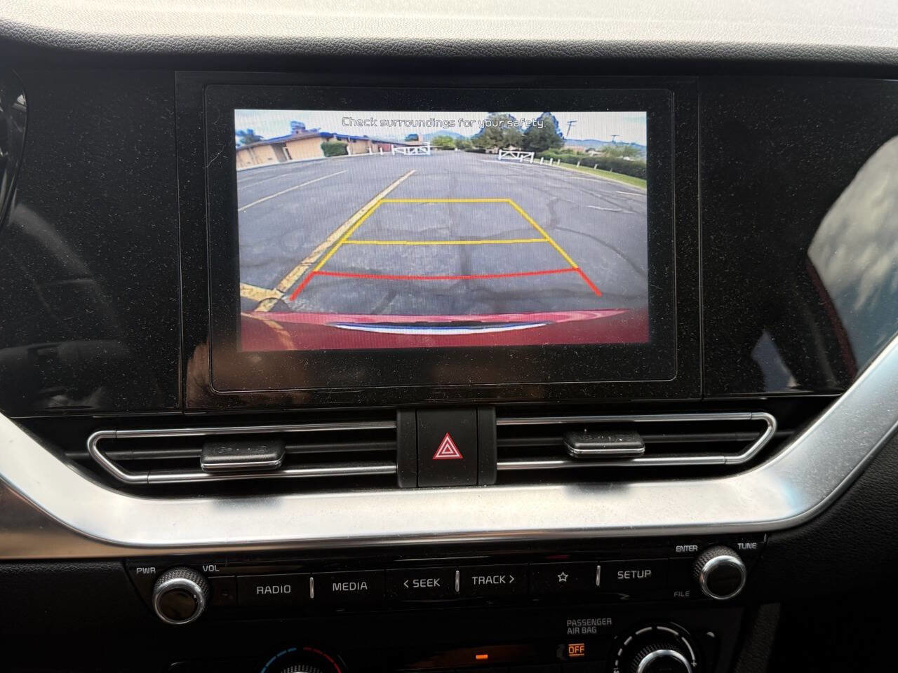 Used 2020 Kia Niro EX FWD image 12