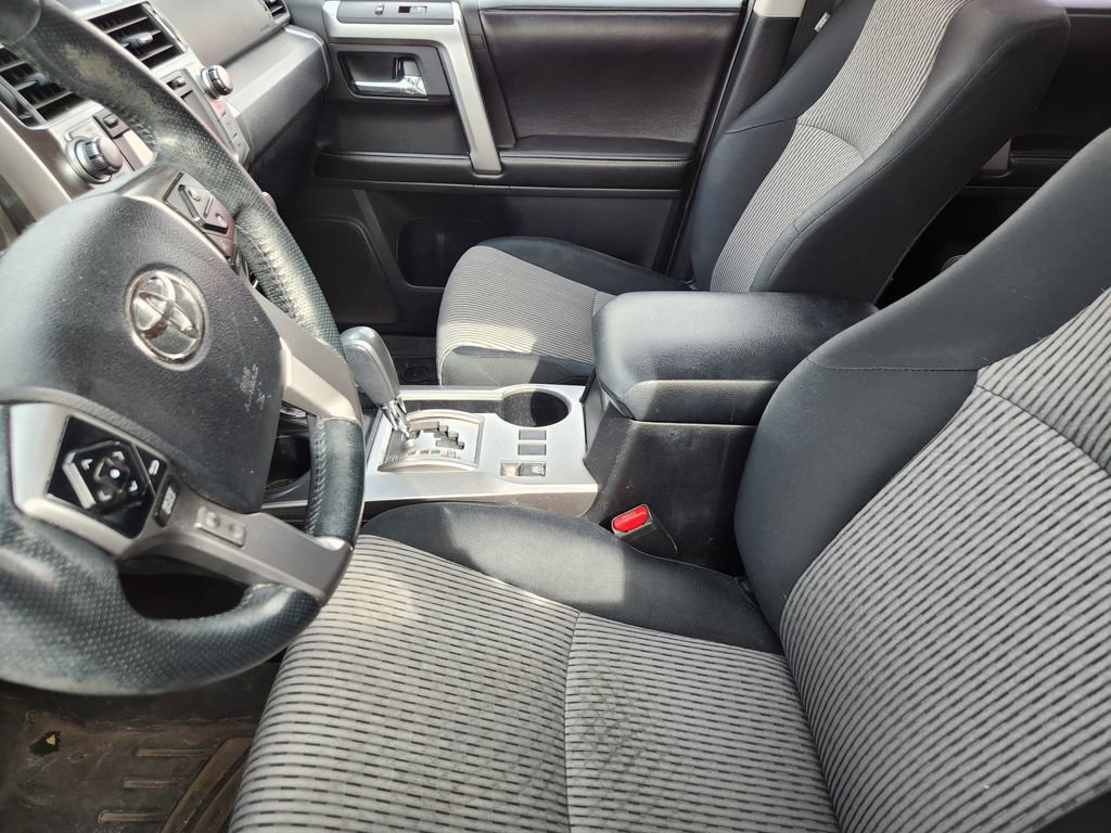 Used 2015 Toyota 4Runner SR5 image 11