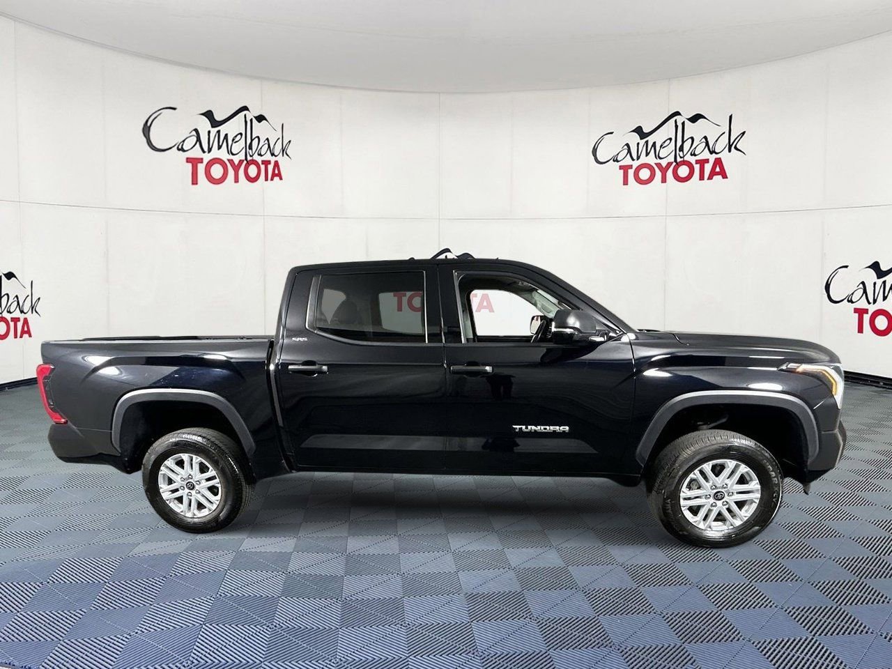 Used 2024 Toyota Tundra SR5 w/ SR5 Convenience Package image 9