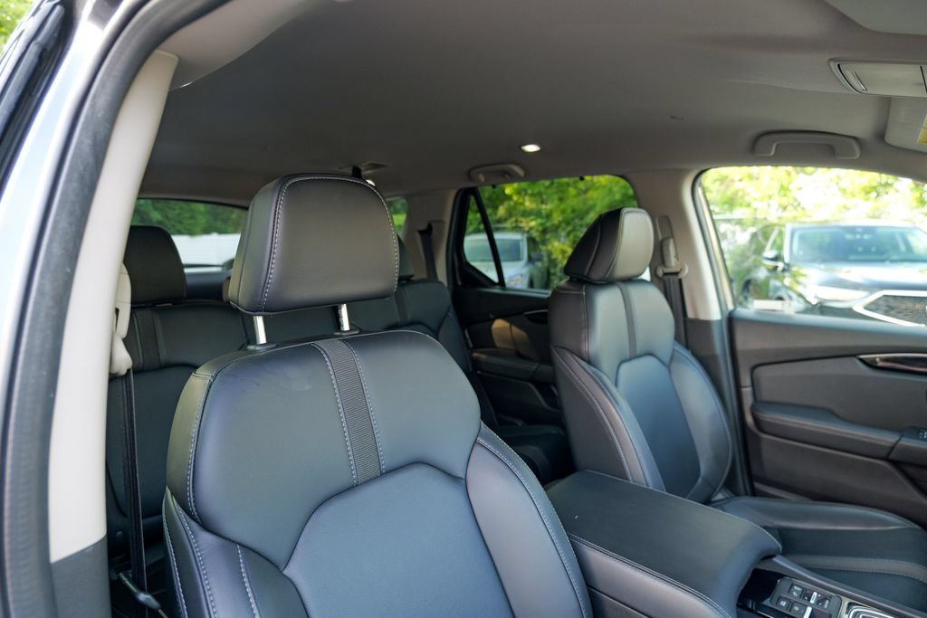 Used 2025 Honda Pilot EX-L image 39