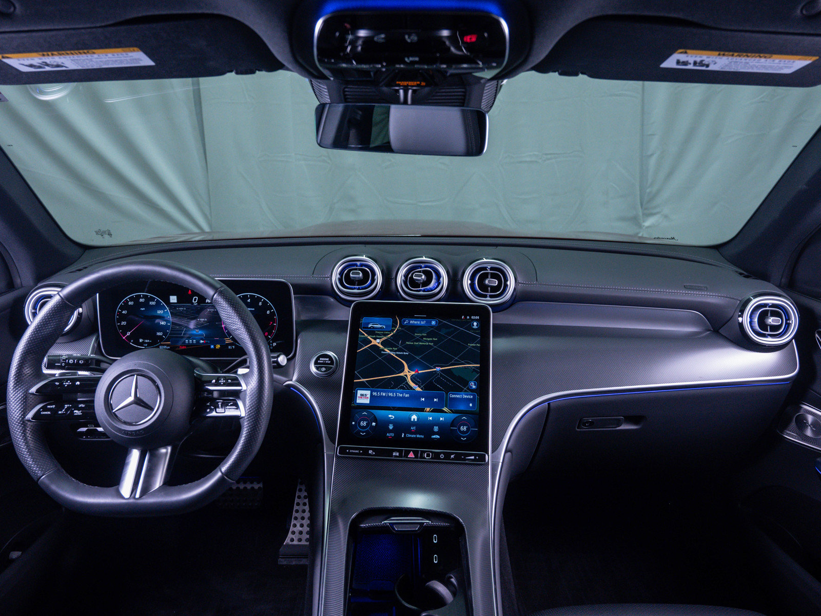 Used 2025 Mercedes-Benz GLC 300 4MATIC image 13