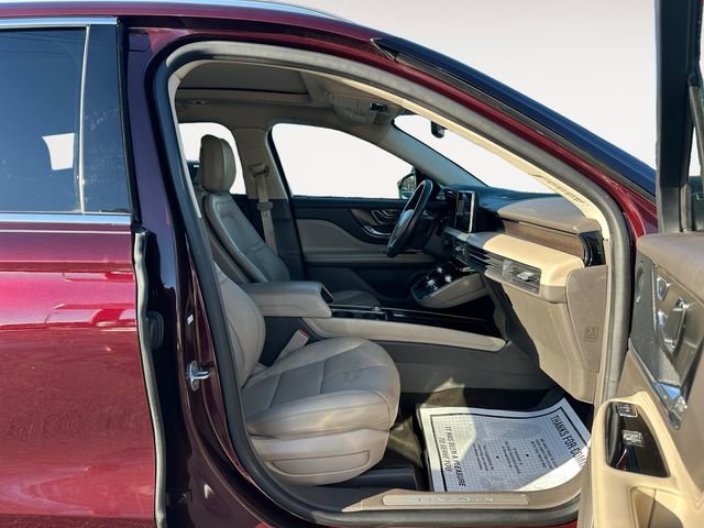 Used 2020 Lincoln Corsair Reserve image 15