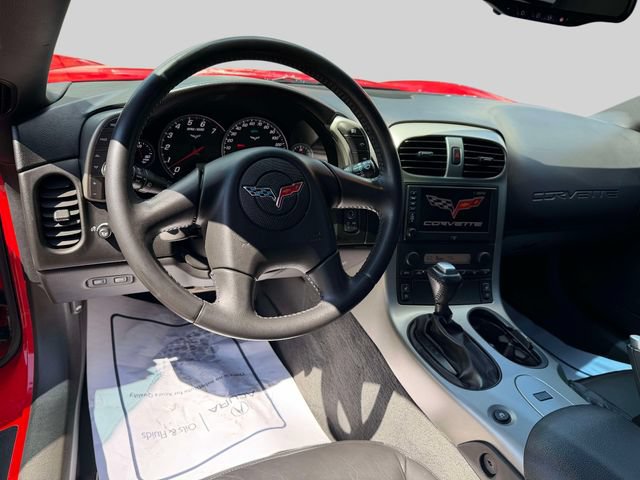 Used 2005 Chevrolet Corvette Coupe w/ Preferred Equipment Group RWD image 17
