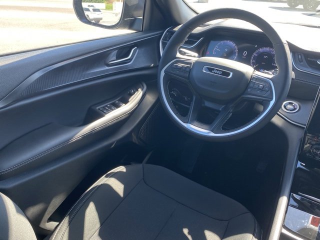 New 2025 Jeep Grand Cherokee L Laredo w/ Luxury Tech Group I image 34