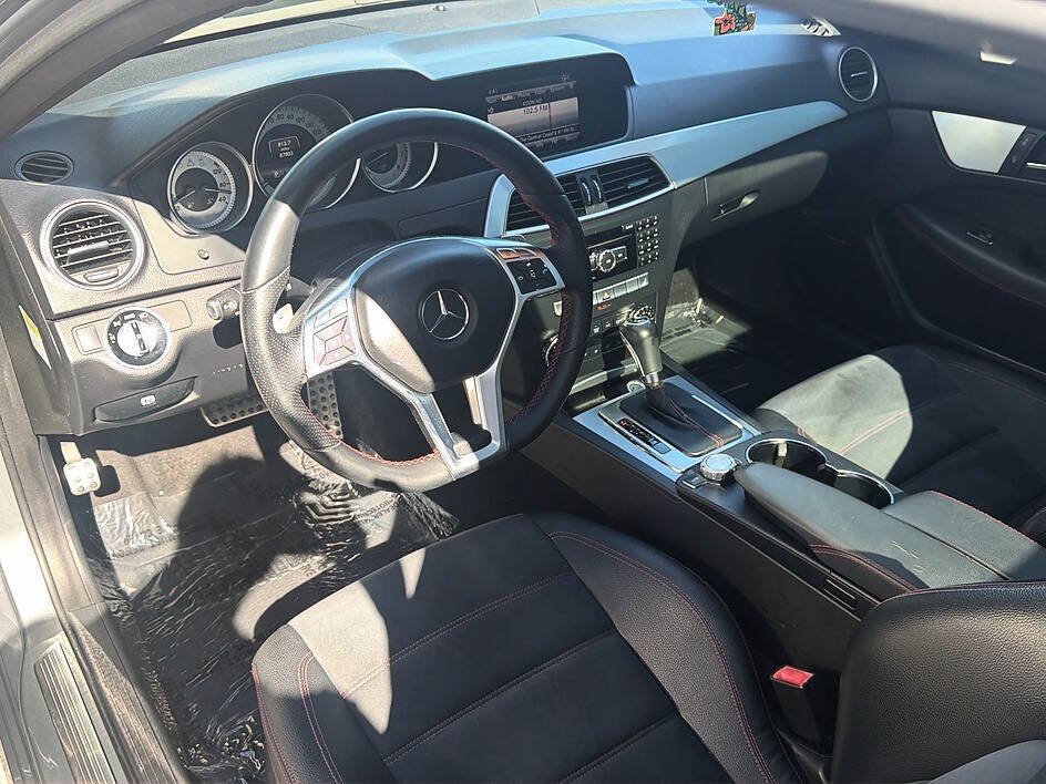 Used 2013 Mercedes-Benz C 250 Coupe image 4