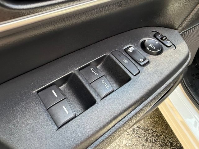 Used 2019 Honda CR-V EX-L image 16