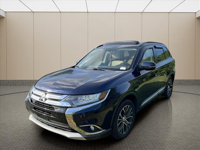 Used 2016 Mitsubishi Outlander SEL AWD/4WD image 2