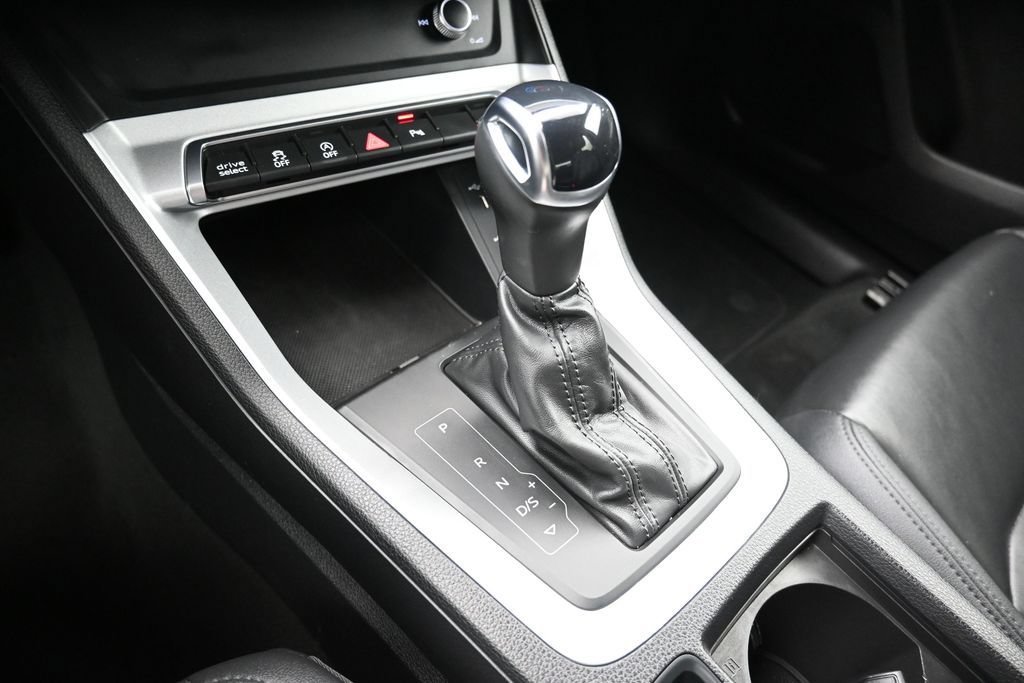 Used 2025 Audi Q3 2.0T Premium AWD/4WD image 7