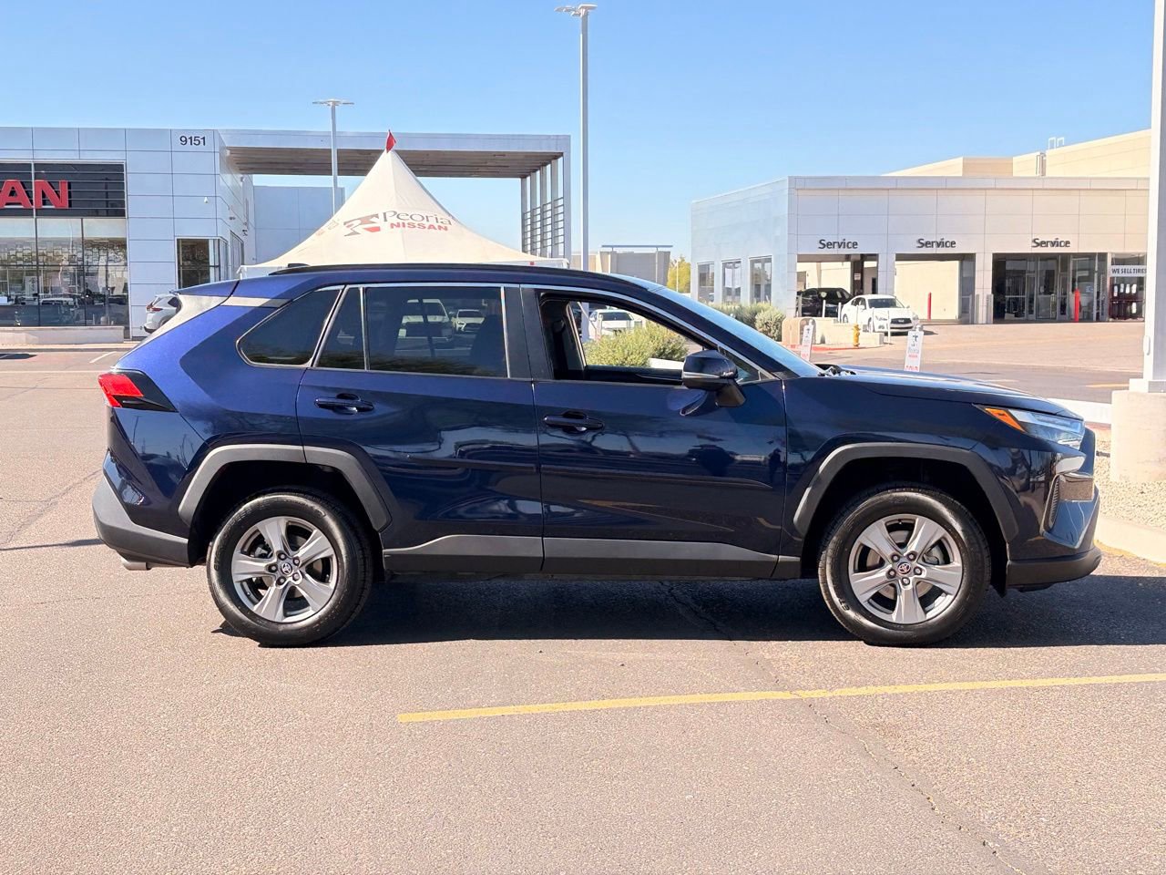 Used 2024 Toyota RAV4 XLE AWD/4WD image 7