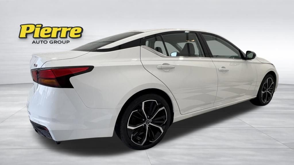 Used 2025 Nissan Altima 2.5 SR FWD image 5