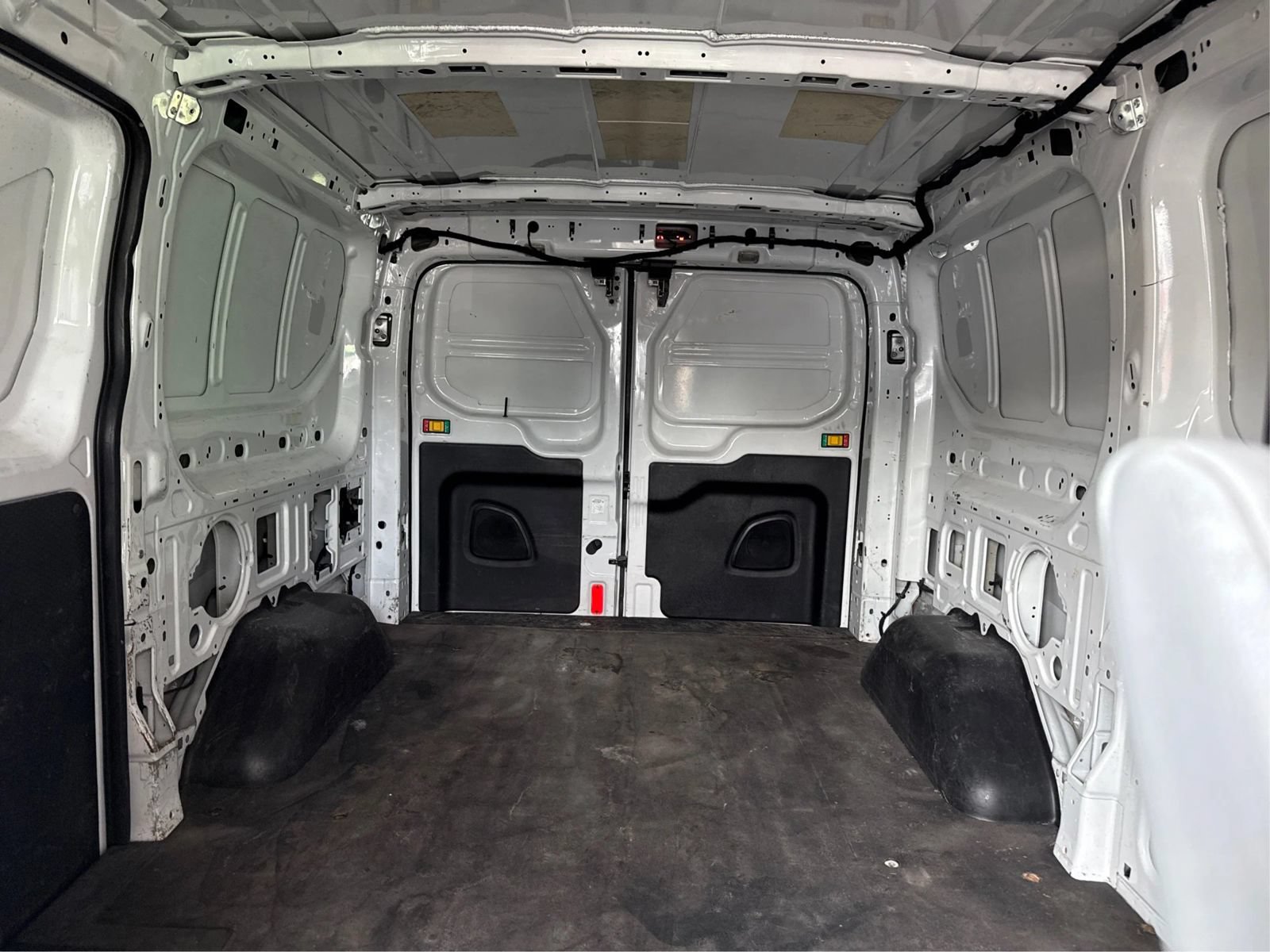 Used 2016 Ford Transit 250 130 Low Roof RWD image 15