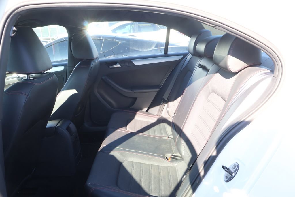 Used 2013 Volkswagen Jetta GLI image 29