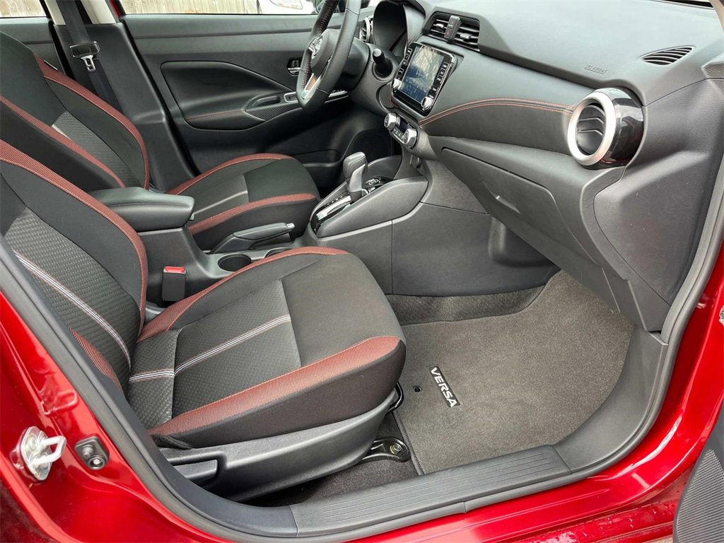 Used 2025 Nissan Versa SR w/ Trunk Package image 22