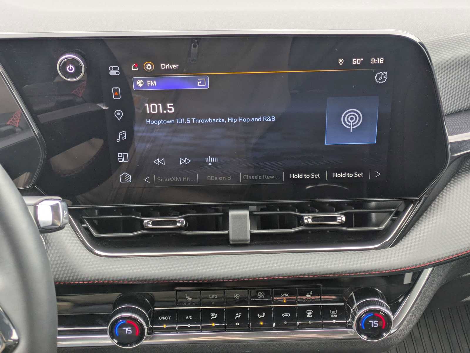 Used 2025 Chevrolet Equinox RS image 28