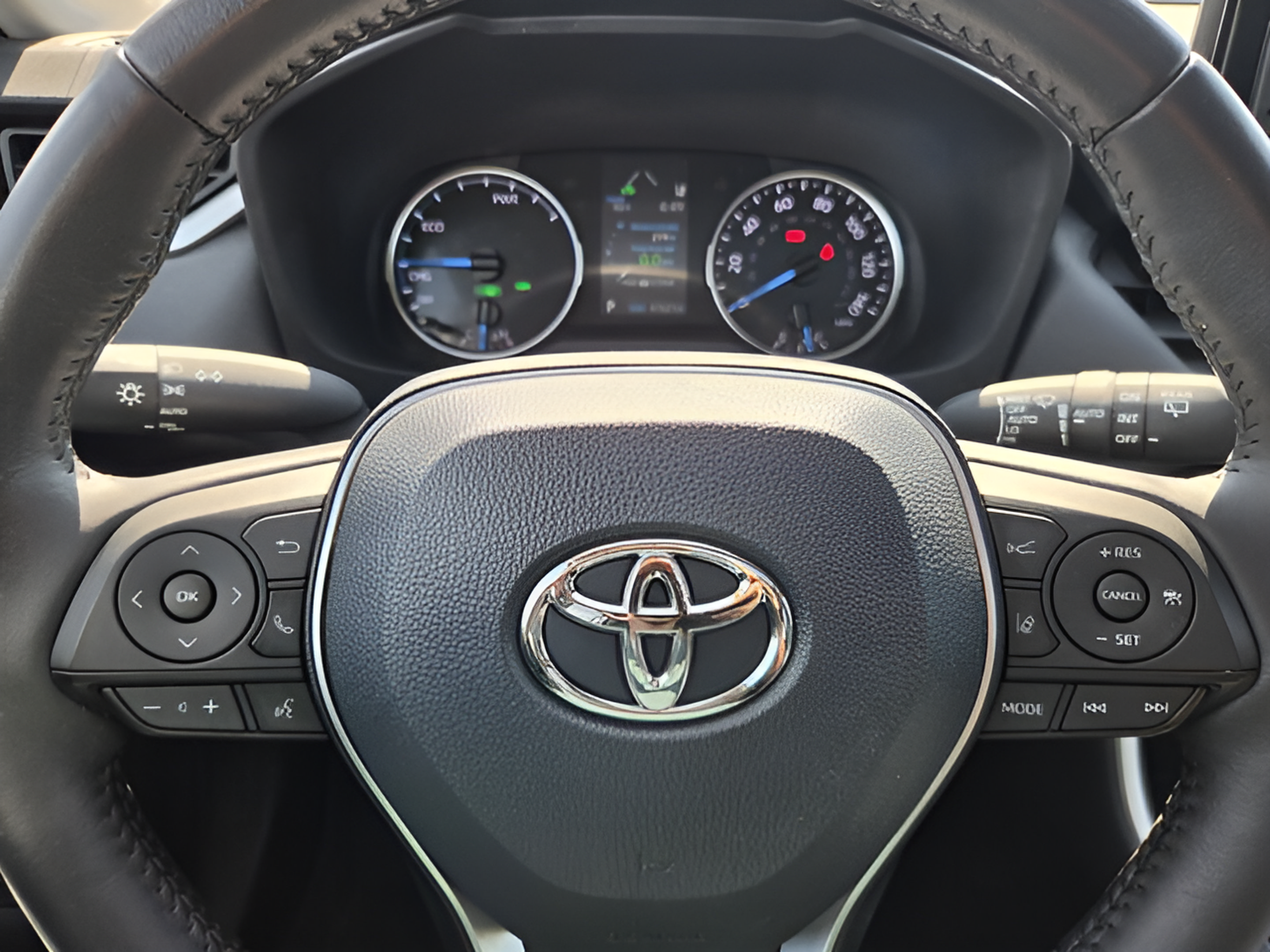 Used 2022 Toyota RAV4 XLE w/ Convenience Package AWD/4WD image 23