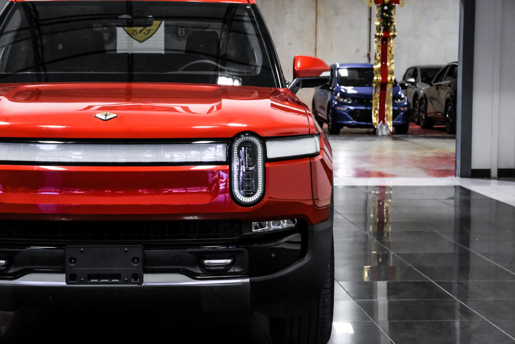Used 2023 Rivian R1T Adventure Dual AWD/4WD image 60