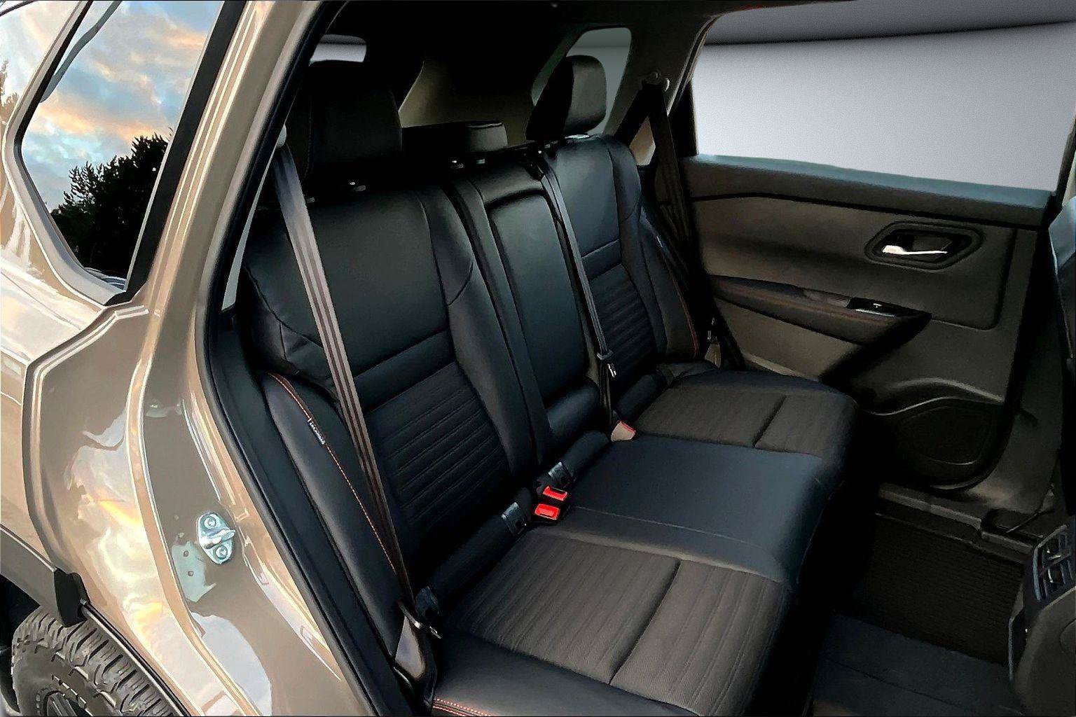 New 2026 Nissan Rogue SV AWD/4WD image 10